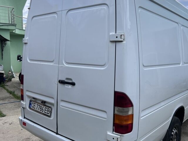 Белый Мерседес Sprinter, объемом двигателя 0.27 л и пробегом 300 тыс. км за 7800 $, фото 4 на Automoto.ua