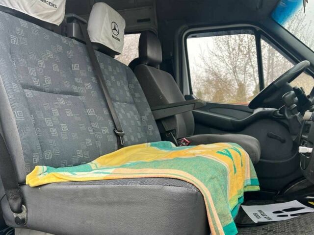 Белый Мерседес Sprinter, объемом двигателя 2.2 л и пробегом 561 тыс. км за 9500 $, фото 14 на Automoto.ua