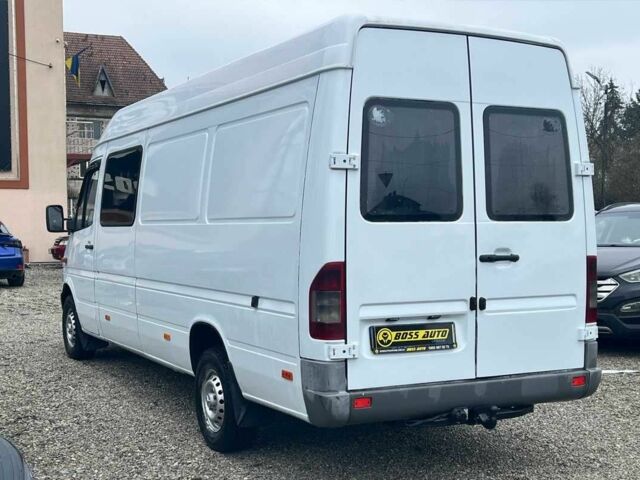 Белый Мерседес Sprinter, объемом двигателя 2.2 л и пробегом 561 тыс. км за 9500 $, фото 3 на Automoto.ua