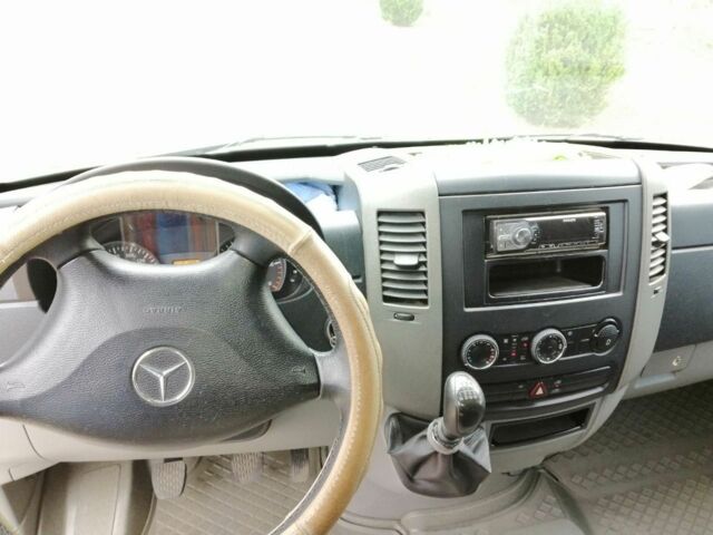 Белый Мерседес Sprinter, объемом двигателя 2.1 л и пробегом 100 тыс. км за 7700 $, фото 10 на Automoto.ua