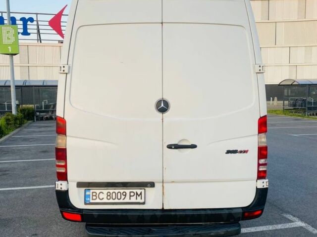 Білий Мерседес Sprinter, об'ємом двигуна 2.1 л та пробігом 500 тис. км за 10500 $, фото 4 на Automoto.ua