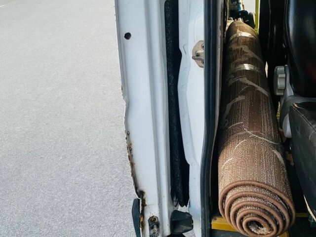 Білий Мерседес Sprinter, об'ємом двигуна 2.1 л та пробігом 500 тис. км за 10500 $, фото 19 на Automoto.ua