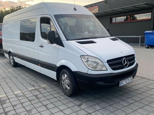 Белый Мерседес Sprinter, объемом двигателя 2.1 л и пробегом 370 тыс. км за 12700 $, фото 5 на Automoto.ua