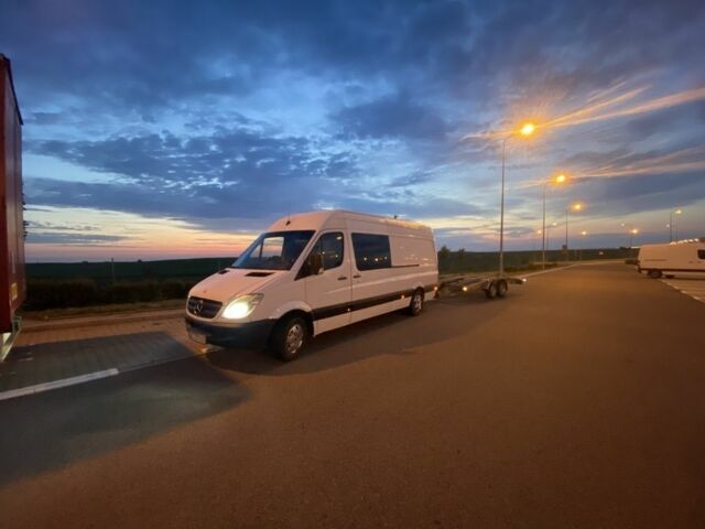 Белый Мерседес Sprinter, объемом двигателя 2.1 л и пробегом 370 тыс. км за 12700 $, фото 7 на Automoto.ua