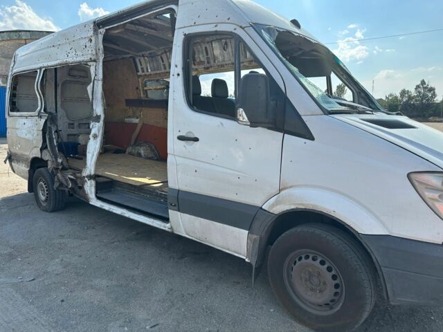 Белый Мерседес Sprinter, объемом двигателя 3 л и пробегом 910 тыс. км за 7205 $, фото 6 на Automoto.ua