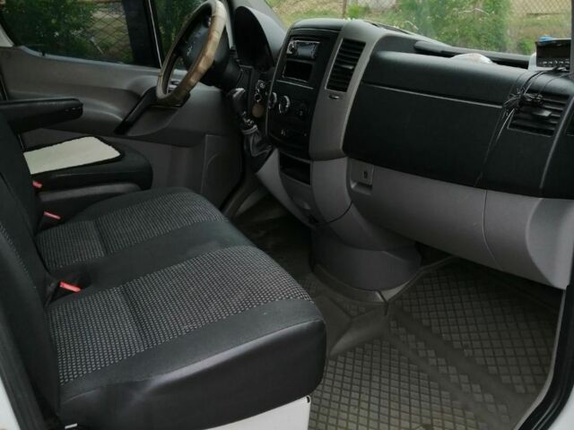 Белый Мерседес Sprinter, объемом двигателя 2.1 л и пробегом 100 тыс. км за 7700 $, фото 7 на Automoto.ua