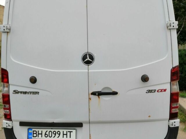 Белый Мерседес Sprinter, объемом двигателя 2.1 л и пробегом 100 тыс. км за 7700 $, фото 5 на Automoto.ua