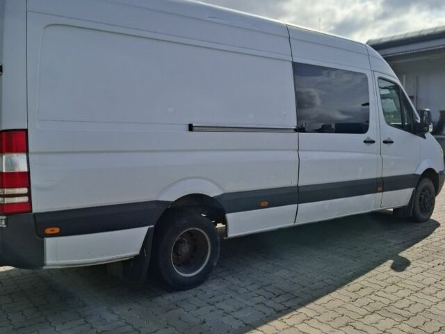 Белый Мерседес Sprinter, объемом двигателя 2.2 л и пробегом 401 тыс. км за 12000 $, фото 3 на Automoto.ua