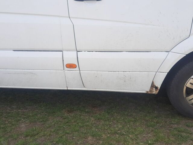 Білий Мерседес Sprinter, об'ємом двигуна 2.1 л та пробігом 340 тис. км за 12500 $, фото 1 на Automoto.ua