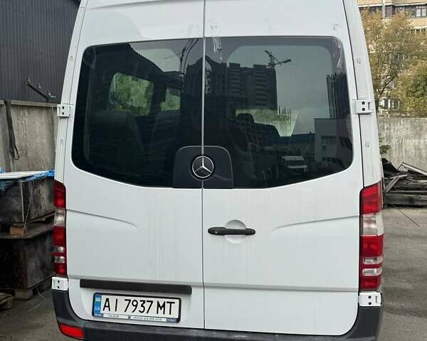 Мерседес Sprinter 2009 в Киеве на Automoto.ua Белый Мерседес Sprinter, объемом двигателя 2.14 л и пробегом 277 тыс. км за 28000 $, фото 6 на Automoto.ua