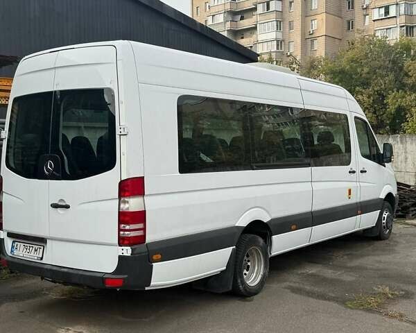 Мерседес Sprinter 2009 в Киеве на Automoto.ua Белый Мерседес Sprinter, объемом двигателя 2.14 л и пробегом 277 тыс. км за 28000 $, фото 2 на Automoto.ua
