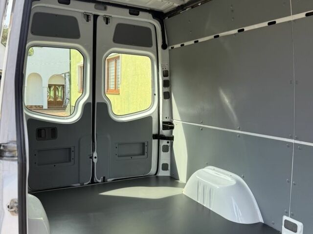 Белый Мерседес Sprinter, объемом двигателя 2.1 л и пробегом 441 тыс. км за 12900 $, фото 12 на Automoto.ua