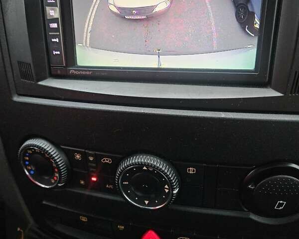 Белый Мерседес Sprinter, объемом двигателя 2.15 л и пробегом 238 тыс. км за 18000 $, фото 18 на Automoto.ua