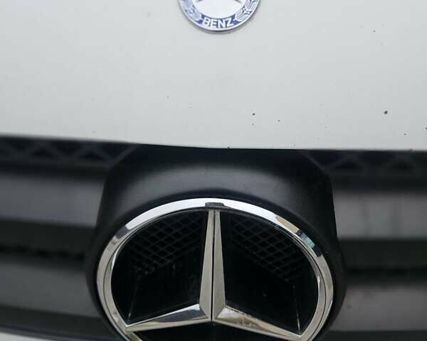 Белый Мерседес Sprinter, объемом двигателя 2.15 л и пробегом 238 тыс. км за 18000 $, фото 11 на Automoto.ua