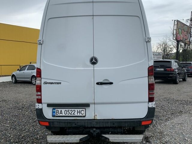 Белый Мерседес Sprinter, объемом двигателя 0.22 л и пробегом 466 тыс. км за 11000 $, фото 4 на Automoto.ua