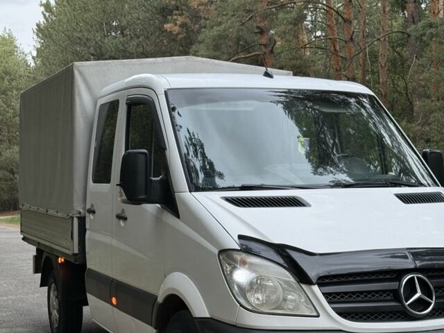 Белый Мерседес Sprinter, объемом двигателя 2.2 л и пробегом 430 тыс. км за 15500 $, фото 2 на Automoto.ua