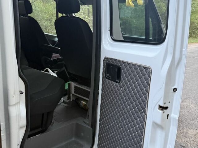 Белый Мерседес Sprinter, объемом двигателя 2.2 л и пробегом 430 тыс. км за 15500 $, фото 12 на Automoto.ua