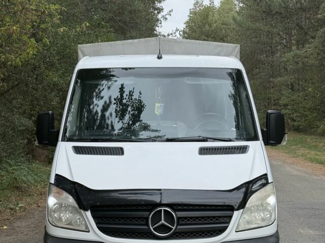 Белый Мерседес Sprinter, объемом двигателя 2.2 л и пробегом 430 тыс. км за 15500 $, фото 1 на Automoto.ua