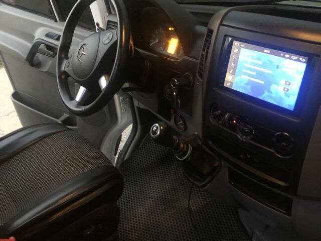 Белый Мерседес Sprinter, объемом двигателя 2.1 л и пробегом 100 тыс. км за 16000 $, фото 5 на Automoto.ua