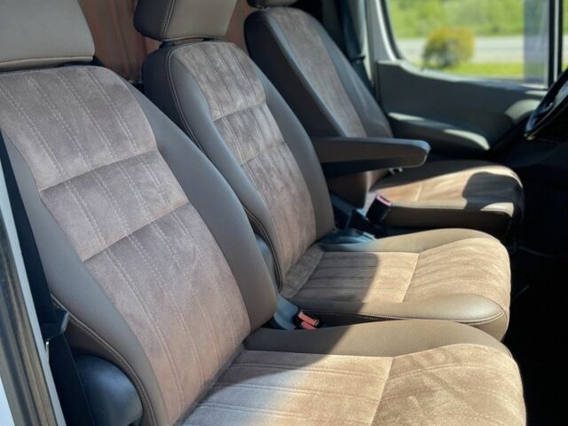 Білий Мерседес Sprinter, об'ємом двигуна 2.1 л та пробігом 330 тис. км за 21700 $, фото 5 на Automoto.ua