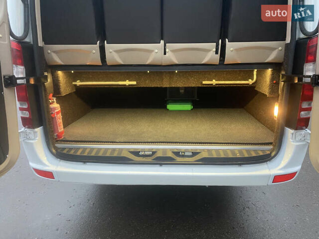 Білий Мерседес Sprinter, об'ємом двигуна 2.2 л та пробігом 520 тис. км за 45300 $, фото 5 на Automoto.ua
