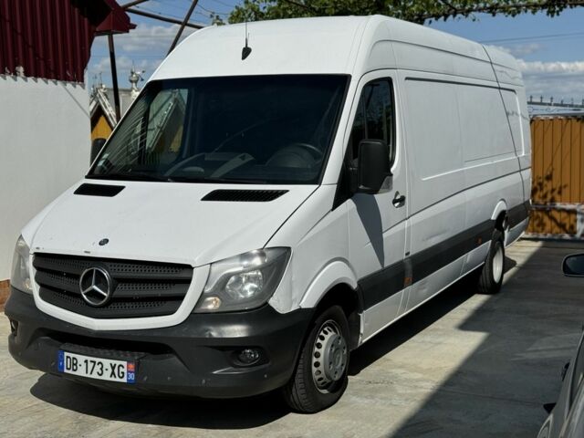Белый Мерседес Sprinter, объемом двигателя 0 л и пробегом 190 тыс. км за 27369 $, фото 1 на Automoto.ua