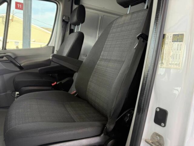 Белый Мерседес Sprinter, объемом двигателя 3 л и пробегом 158 тыс. км за 11000 $, фото 19 на Automoto.ua