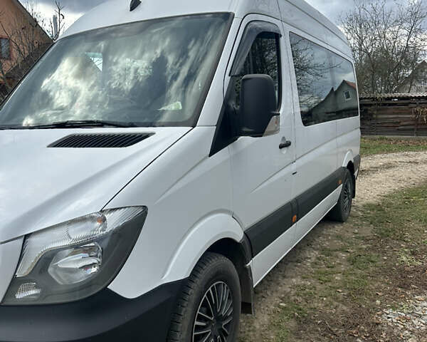 Белый Мерседес Sprinter, объемом двигателя 2.14 л и пробегом 499 тыс. км за 18700 $, фото 1 на Automoto.ua