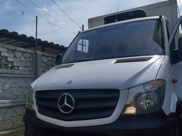 Белый Мерседес Sprinter, объемом двигателя 2 л и пробегом 163 тыс. км за 16000 $, фото 2 на Automoto.ua