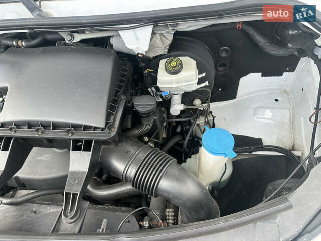 Белый Мерседес Sprinter, объемом двигателя 2.14 л и пробегом 499 тыс. км за 18700 $, фото 15 на Automoto.ua