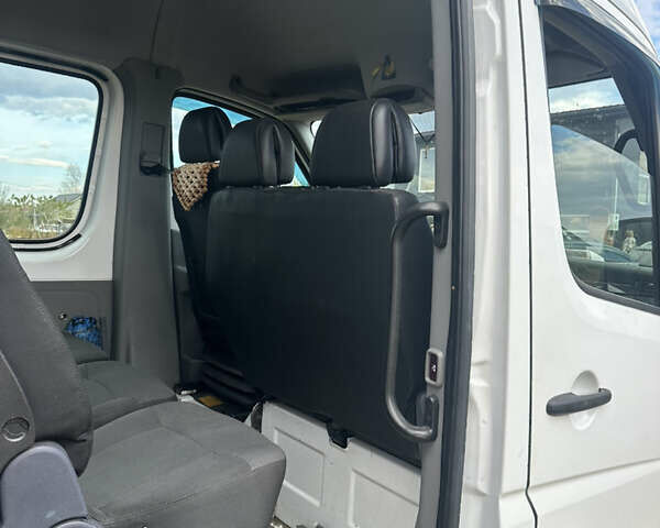 Белый Мерседес Sprinter, объемом двигателя 2.14 л и пробегом 499 тыс. км за 18700 $, фото 10 на Automoto.ua