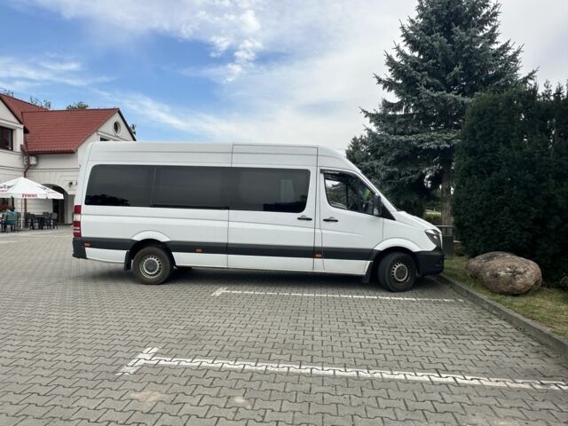 Белый Мерседес Sprinter, объемом двигателя 3 л и пробегом 745 тыс. км за 30727 $, фото 11 на Automoto.ua