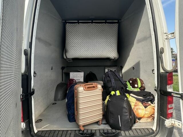 Белый Мерседес Sprinter, объемом двигателя 3 л и пробегом 745 тыс. км за 30727 $, фото 13 на Automoto.ua