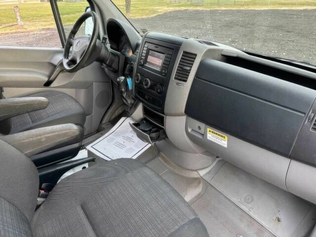 Білий Мерседес Sprinter, об'ємом двигуна 3 л та пробігом 90 тис. км за 13000 $, фото 10 на Automoto.ua