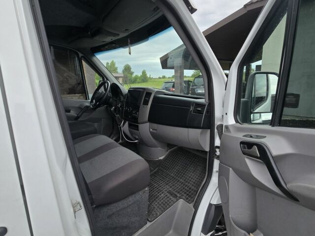 Белый Мерседес Sprinter, объемом двигателя 3 л и пробегом 290 тыс. км за 23600 $, фото 5 на Automoto.ua