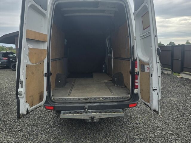 Белый Мерседес Sprinter, объемом двигателя 3 л и пробегом 290 тыс. км за 23600 $, фото 7 на Automoto.ua