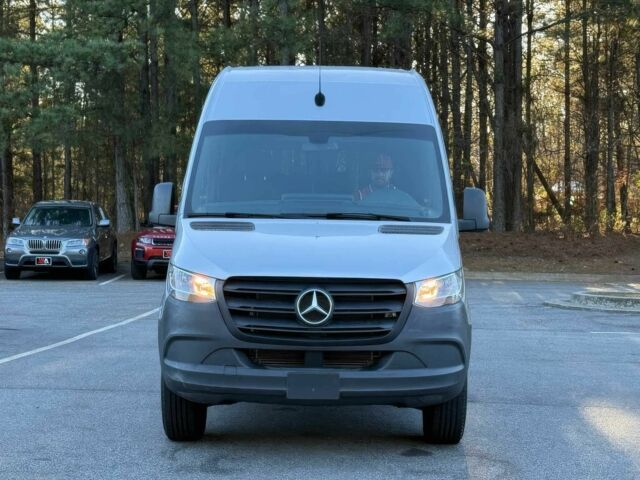 Белый Мерседес Sprinter, объемом двигателя 2 л и пробегом 74 тыс. км за 17000 $, фото 1 на Automoto.ua