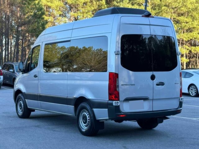 Белый Мерседес Sprinter, объемом двигателя 2 л и пробегом 74 тыс. км за 17000 $, фото 3 на Automoto.ua