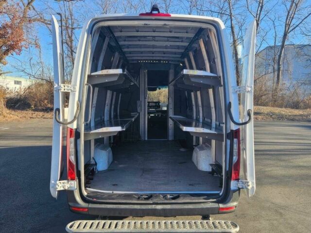 Белый Мерседес Sprinter, объемом двигателя 3 л и пробегом 48 тыс. км за 12000 $, фото 5 на Automoto.ua