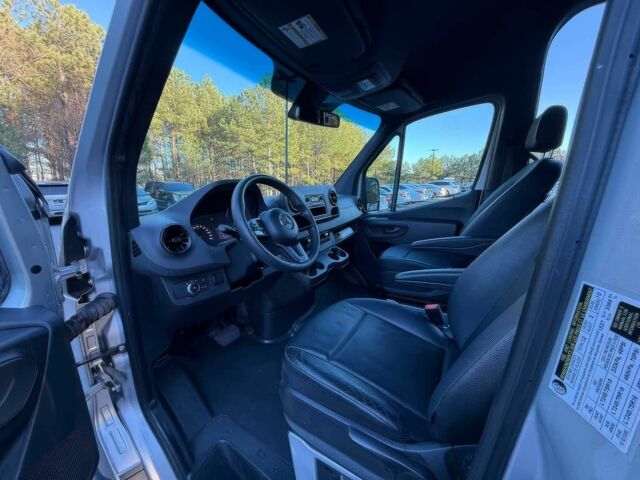 Белый Мерседес Sprinter, объемом двигателя 2 л и пробегом 74 тыс. км за 17000 $, фото 6 на Automoto.ua