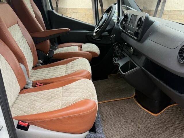 Білий Мерседес Sprinter, об'ємом двигуна 2.1 л та пробігом 236 тис. км за 29389 $, фото 4 на Automoto.ua