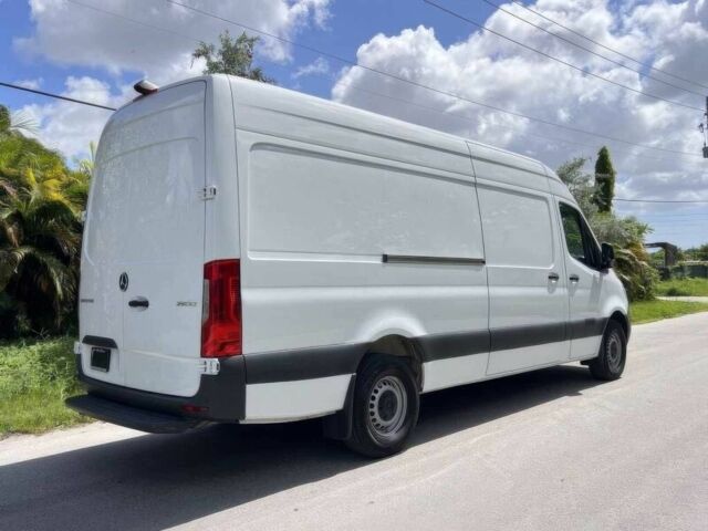 Білий Мерседес Sprinter, об'ємом двигуна 3 л та пробігом 72 тис. км за 30000 $, фото 3 на Automoto.ua