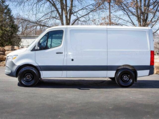 Білий Мерседес Sprinter, об'ємом двигуна 2 л та пробігом 40 тис. км за 21300 $, фото 3 на Automoto.ua