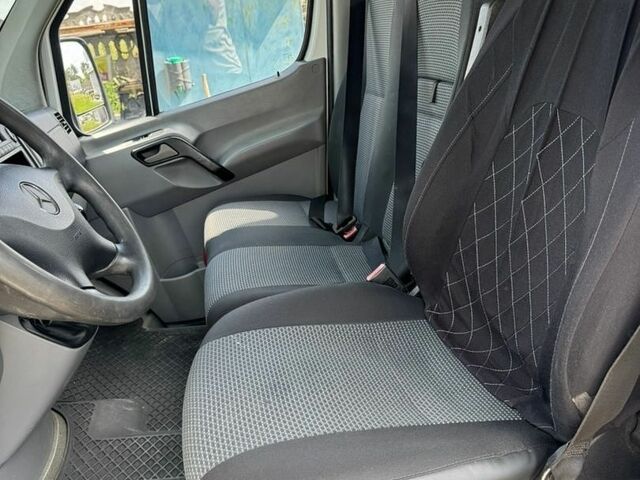 Білий Мерседес Sprinter, об'ємом двигуна 2.2 л та пробігом 235 тис. км за 28500 $, фото 29 на Automoto.ua