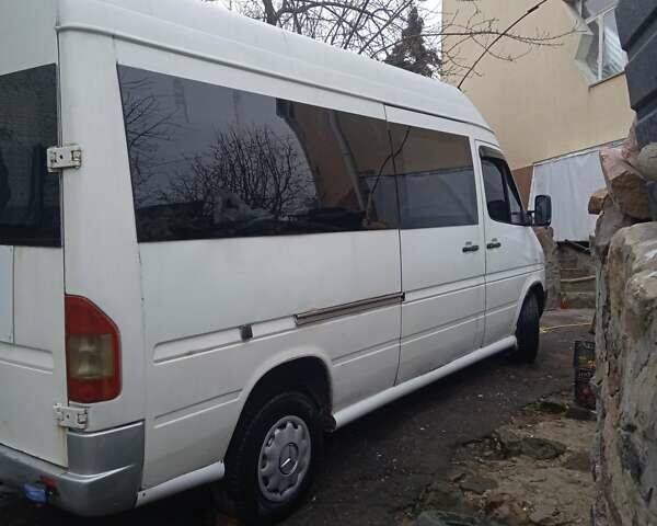 Белый Мерседес Sprinter, объемом двигателя 2.3 л и пробегом 550 тыс. км за 5800 $, фото 8 на Automoto.ua