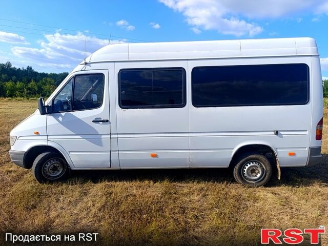Білий Мерседес Sprinter, об'ємом двигуна 2.3 л та пробігом 435 тис. км за 4299 $, фото 5 на Automoto.ua