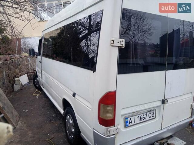 Белый Мерседес Sprinter, объемом двигателя 2.3 л и пробегом 550 тыс. км за 5800 $, фото 2 на Automoto.ua