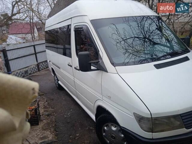 Белый Мерседес Sprinter, объемом двигателя 2.3 л и пробегом 550 тыс. км за 5800 $, фото 3 на Automoto.ua