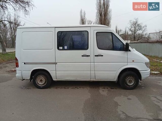Белый Мерседес Sprinter, объемом двигателя 2.3 л и пробегом 500 тыс. км за 4900 $, фото 11 на Automoto.ua
