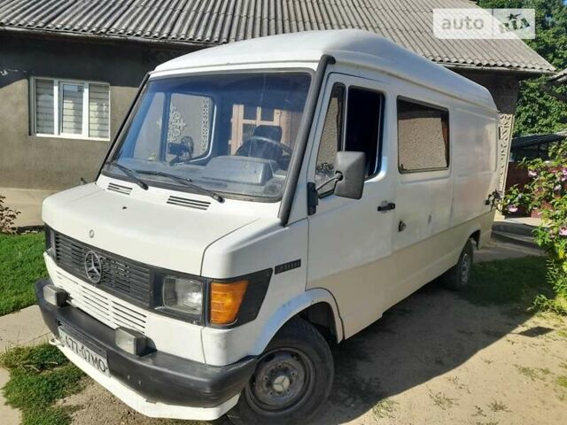 Белый Мерседес Sprinter, объемом двигателя 0 л и пробегом 360 тыс. км за 3300 $, фото 2 на Automoto.ua